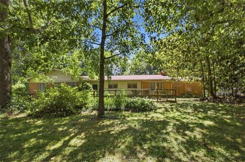 Homes For Sale - 1202 Cave Spring Road<br/> Cedartown, GA 30125