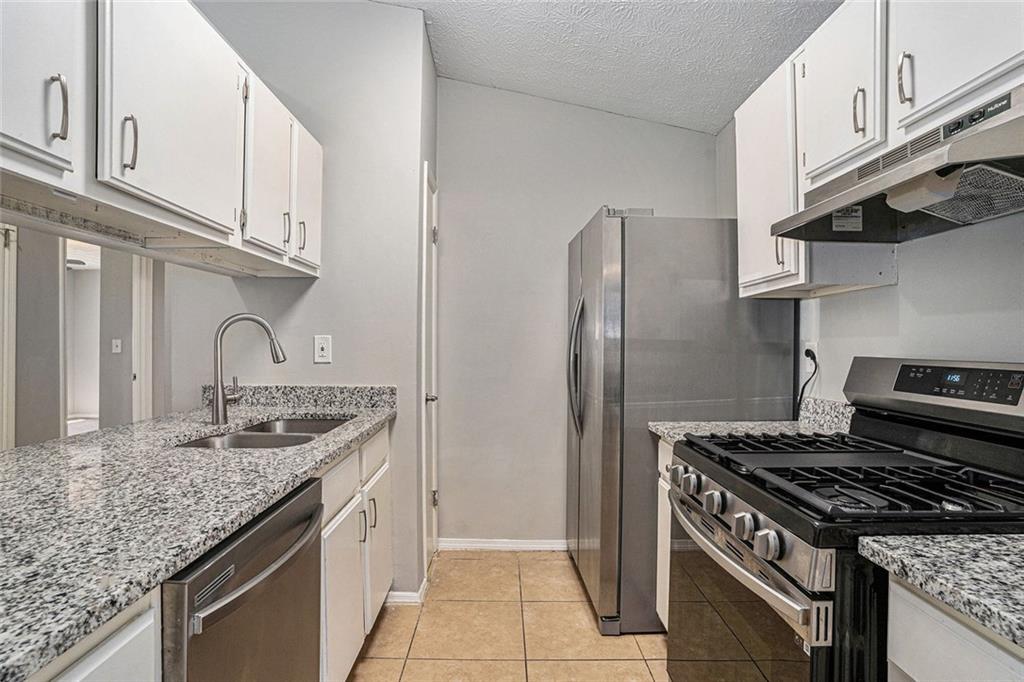 910 Brandon Hill Way, Jonesboro, Georgia image 6
