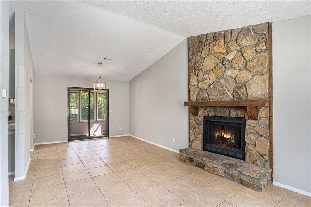 910 Brandon Hill Way, Jonesboro, Georgia image 3