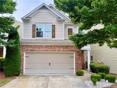 Homes For Sale - 5115 Breezewood Circle<br/> Alpharetta, GA 30004
