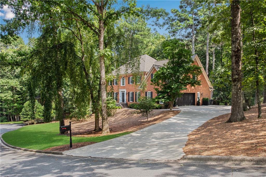 215 Cliffchase Close