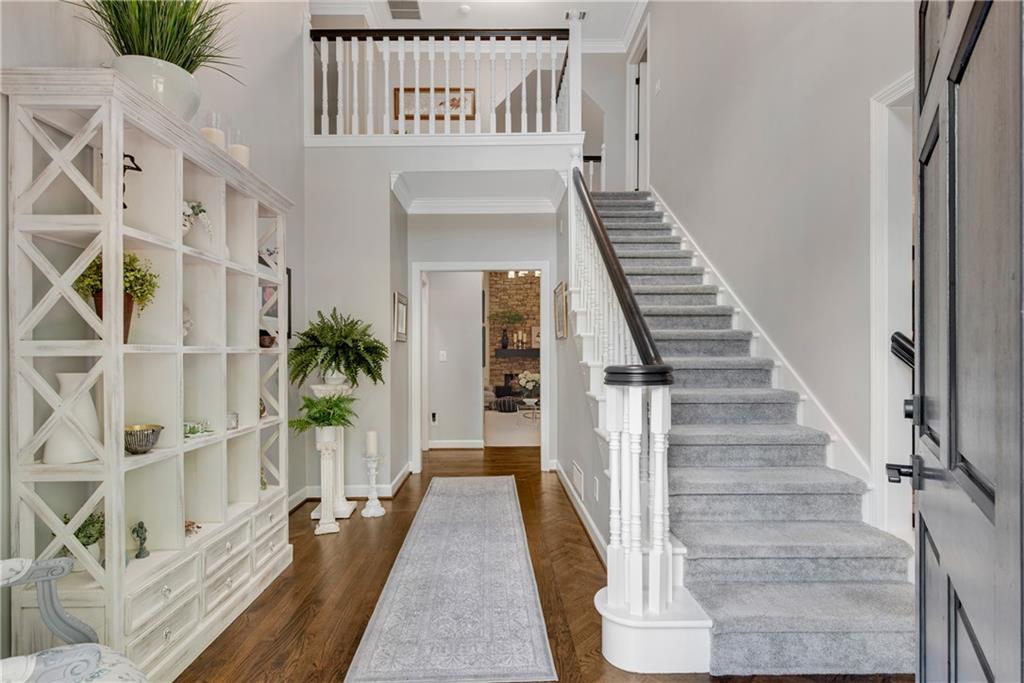 215 Cliffchase Close