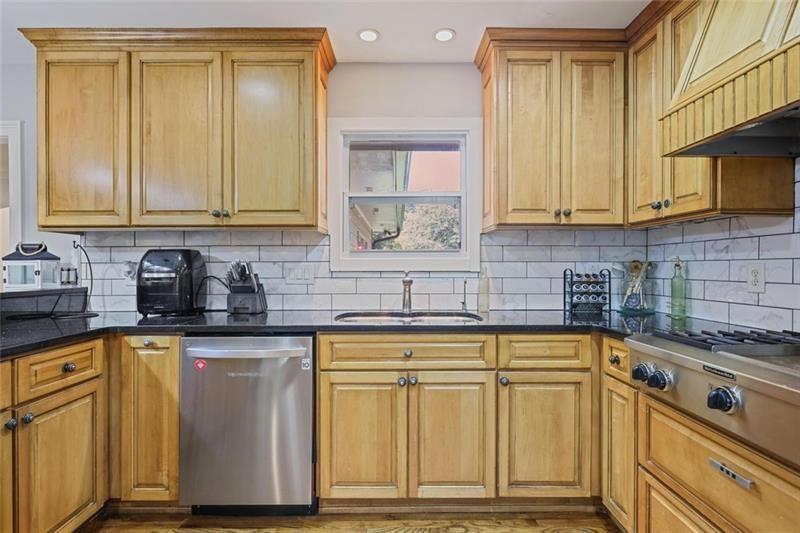 1665 Cunningham Road SW