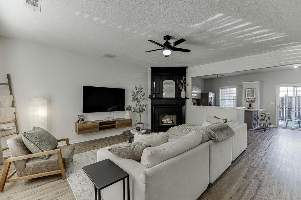 13300 Morris Road 84