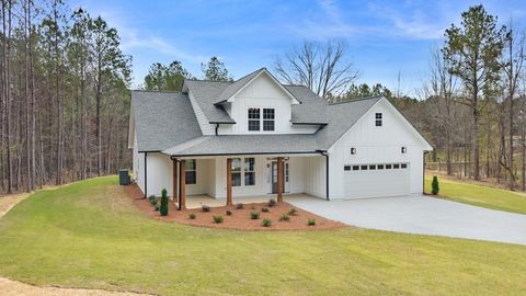 764 Everett Springs Road NE Calhoun GA 30701