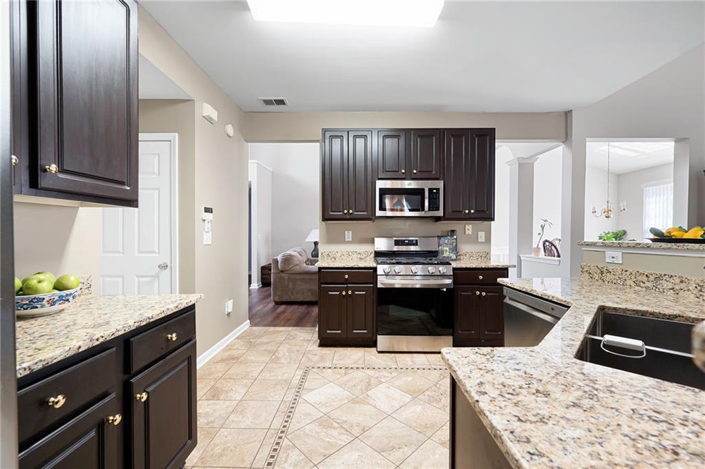 2269 Howell Farms Trail, Acworth, Georgia image 12