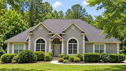 Homes For Sale - 12136 Edgewater Drive<br/> Hampton, GA 30097