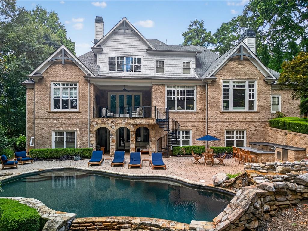 5575 Lake Island Drive