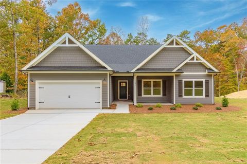 A home in Murrayville