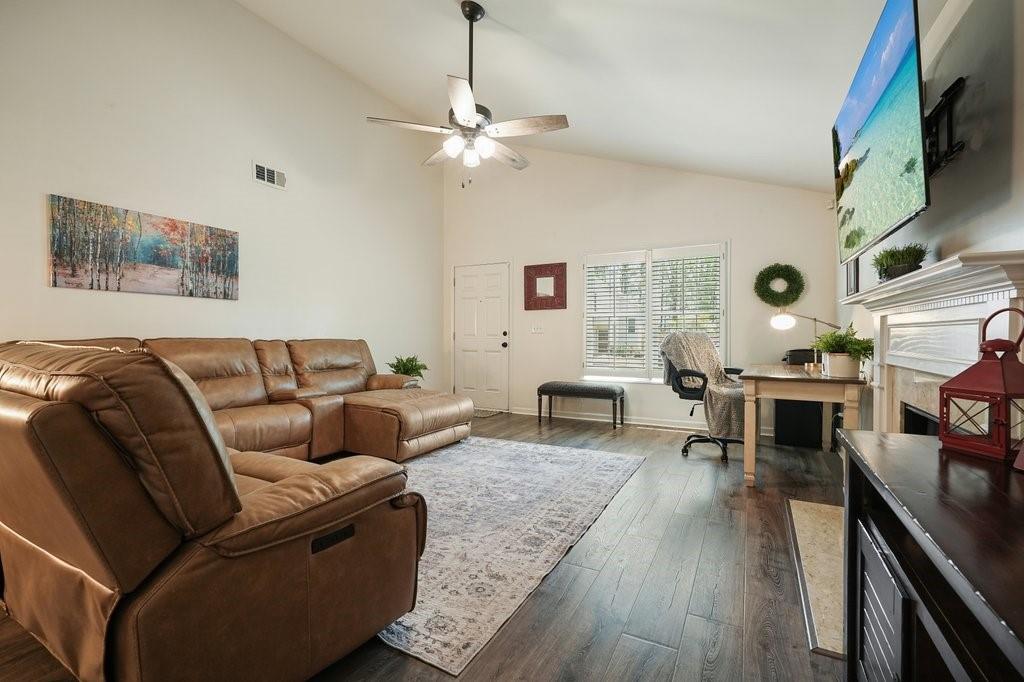 123 Stoneforest Drive, Woodstock, Georgia image 7