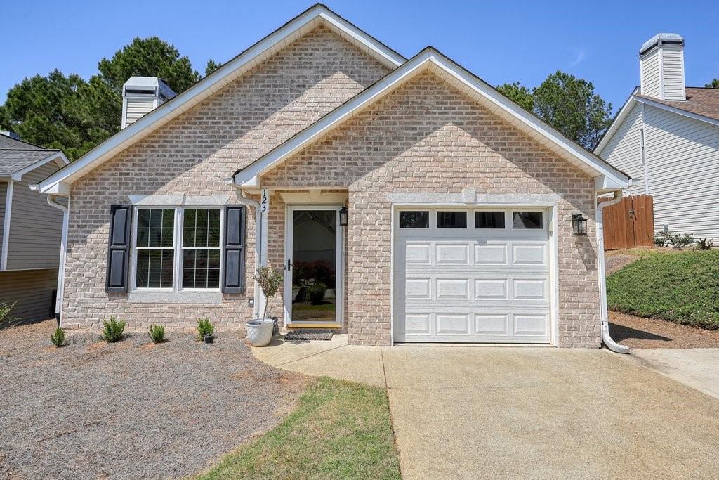 123 Stoneforest Drive, Woodstock, Georgia image 2