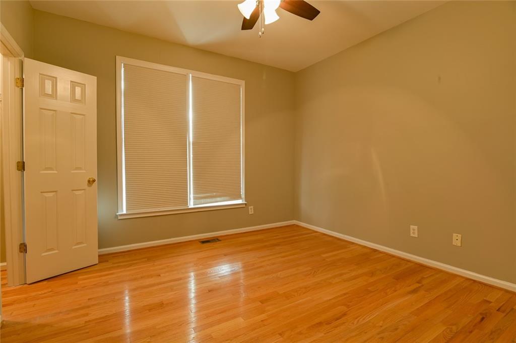 4129 Lansfaire Terrace, Suwanee, Georgia image 17