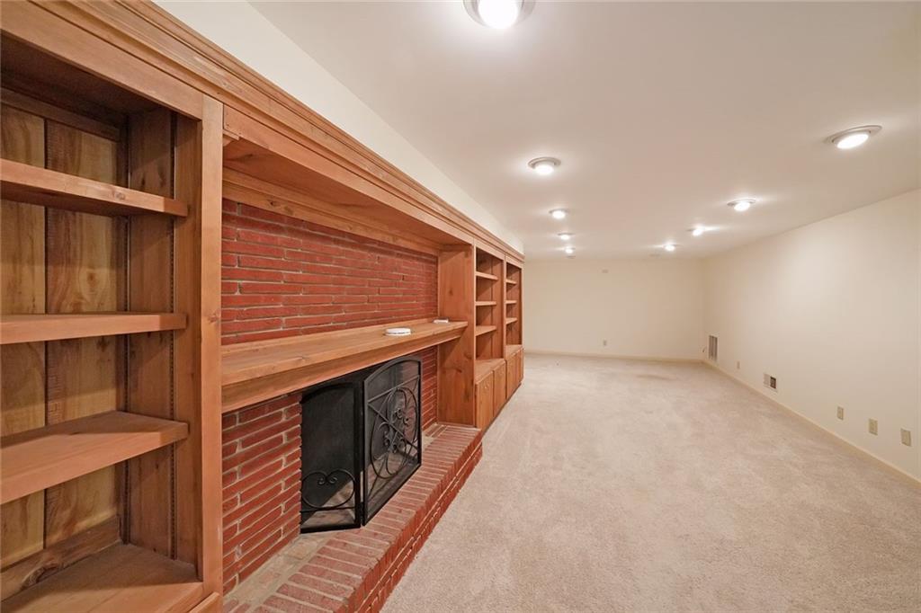 6835 Castleton Drive, Sandy Springs, Georgia image 22