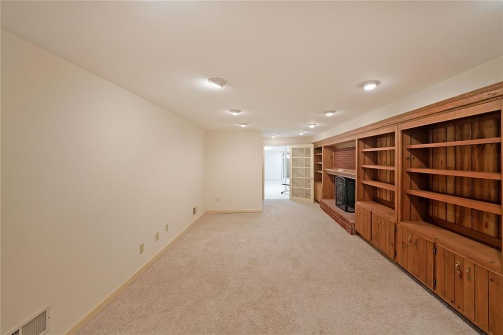 6835 Castleton Drive, Sandy Springs, Georgia image 23