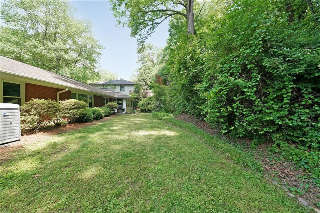 6835 Castleton Drive, Sandy Springs, Georgia image 29
