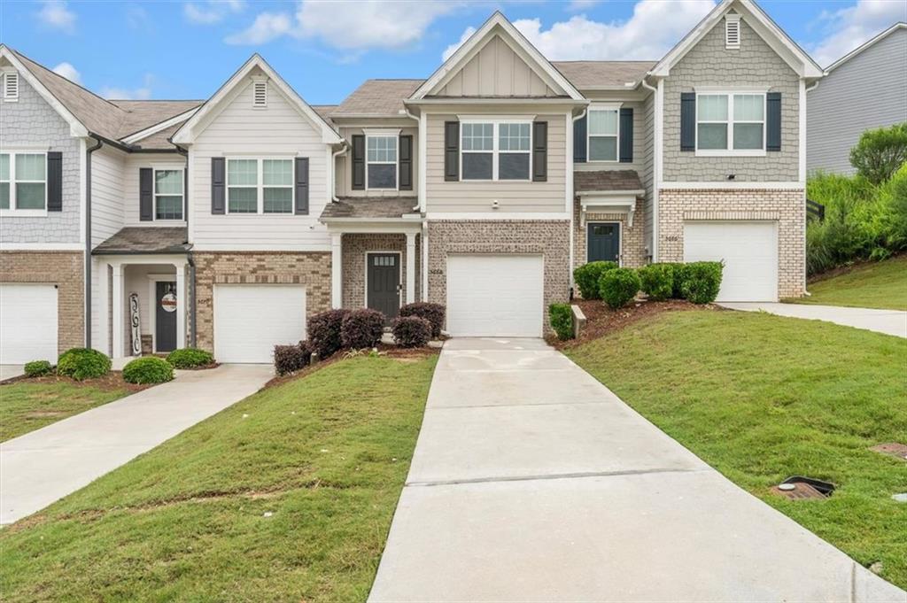 5668 Union Pointe Drive, Union City, Georgia image 1