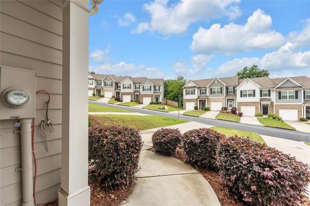 5668 Union Pointe Drive, Union City, Georgia image 3