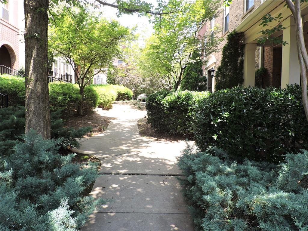 322 Perimeter Walk