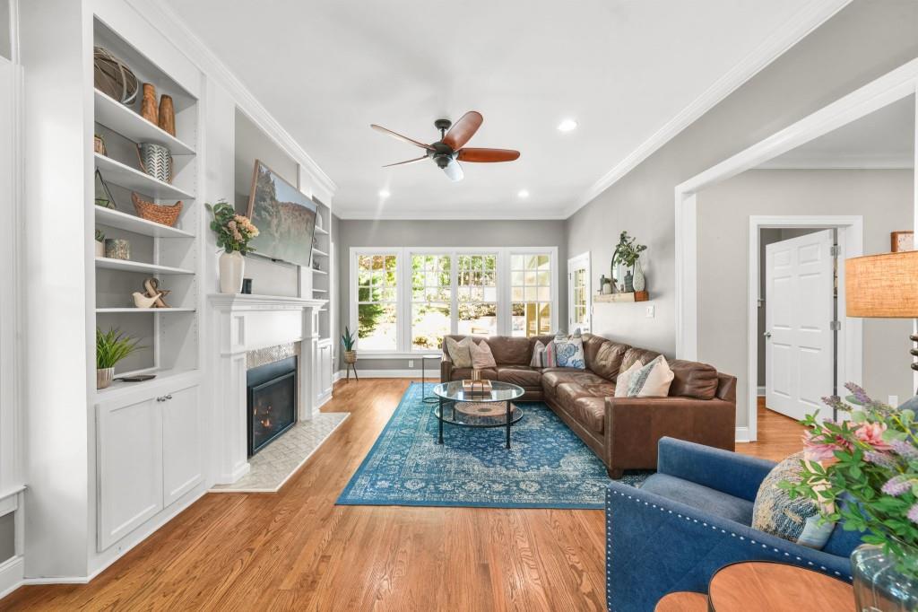 965 Hickory Oak Hollow