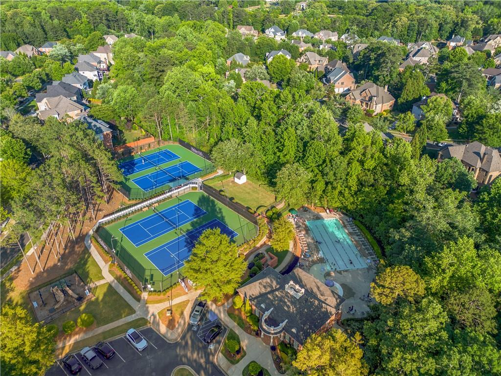 2604 Heltonwood Court, Buford, Georgia image 5