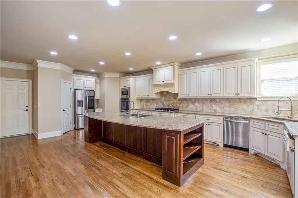 2604 Heltonwood Court, Buford, Georgia image 21