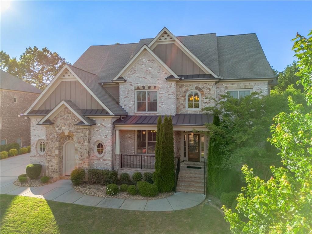2604 Heltonwood Court, Buford, Georgia image 2