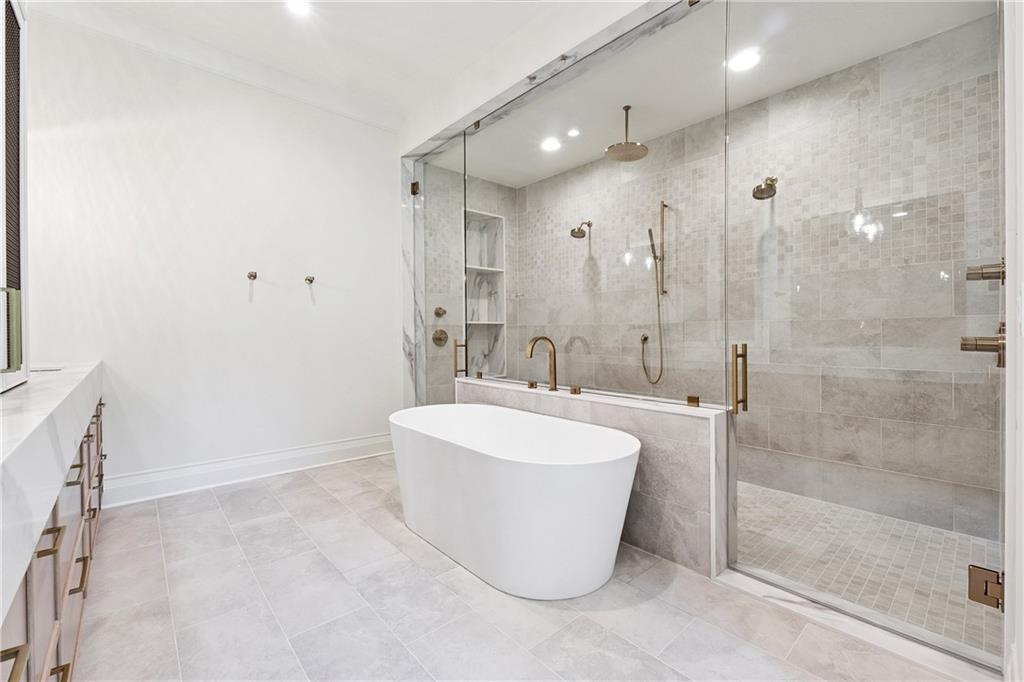 225 Maison Ct