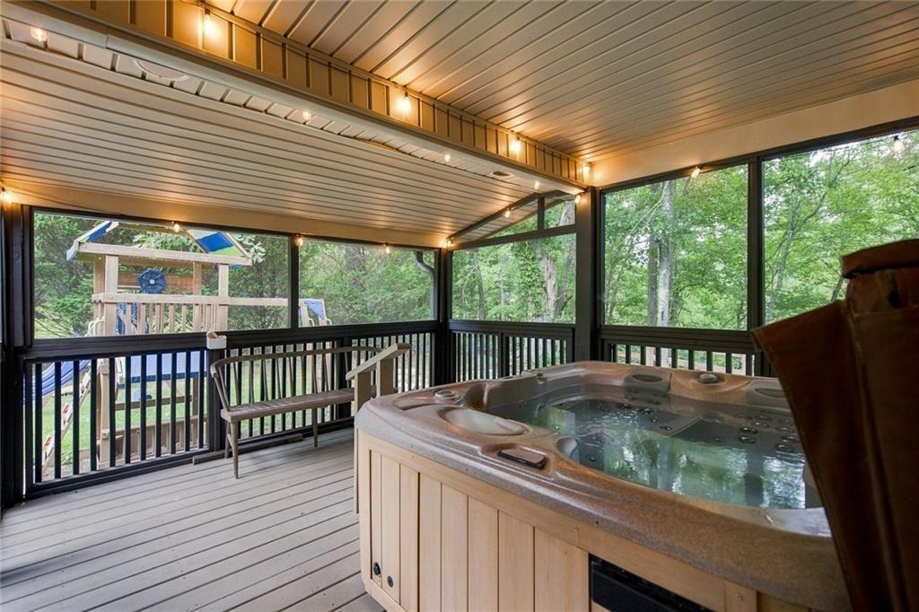 33 Pigeon Creek Drive