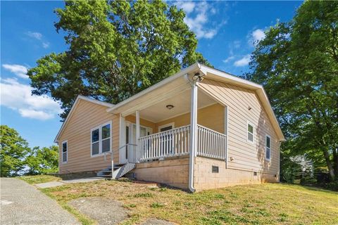 Photo of 255 Austin, Marietta, GA 30060 (MLS # 7754019)