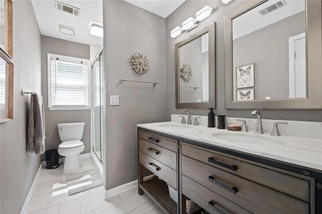 Dunwoody, Georgia 30338, United States, 5 Bedrooms Bedrooms, ,4 BathroomsBathrooms,Residential,Pending,135702