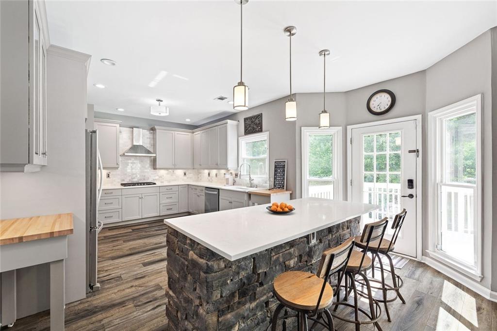 4527 Village Springs Run