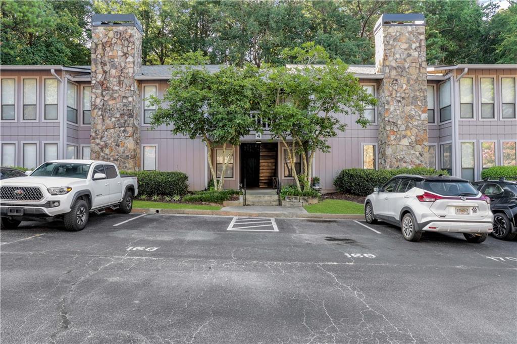 3864 Woodridge Way