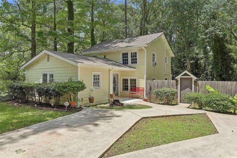 Homes For Sale - 184 Fairview Drive<br/> Fulton County, Fairburn, GA 30213