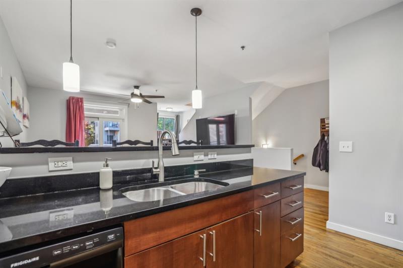 238 Walker St #39, Atlanta, Georgia image 12