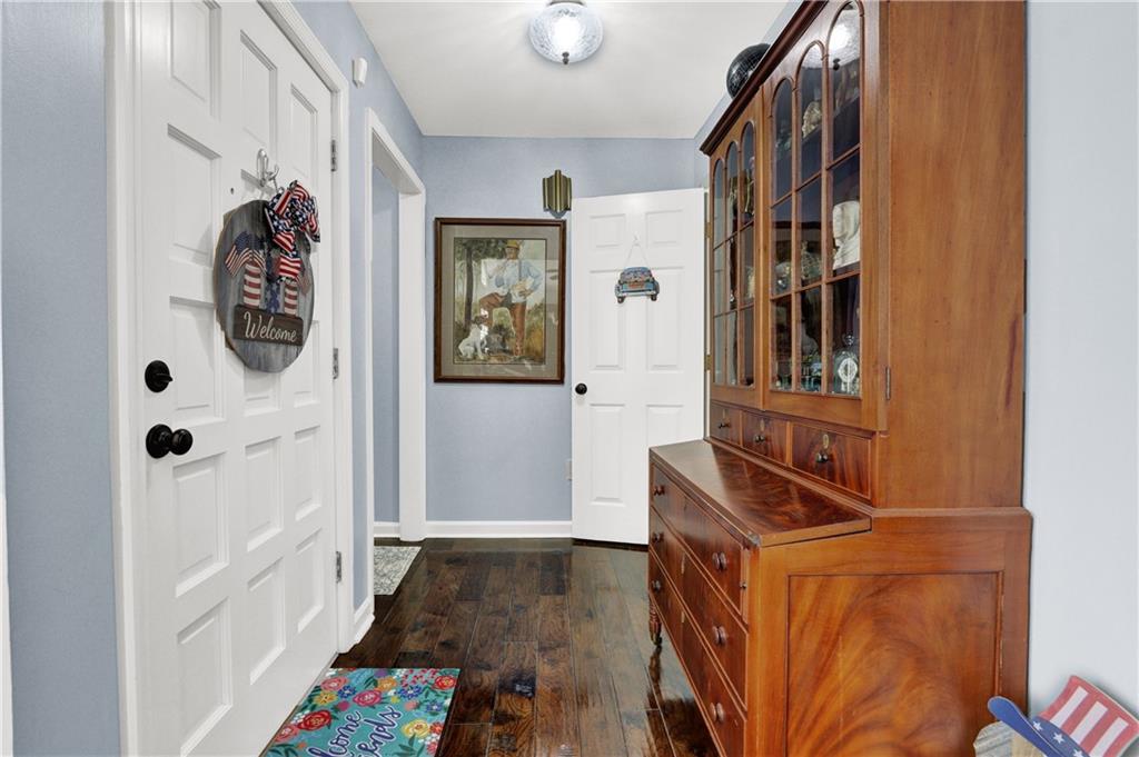 1474 Lakeshore Circle