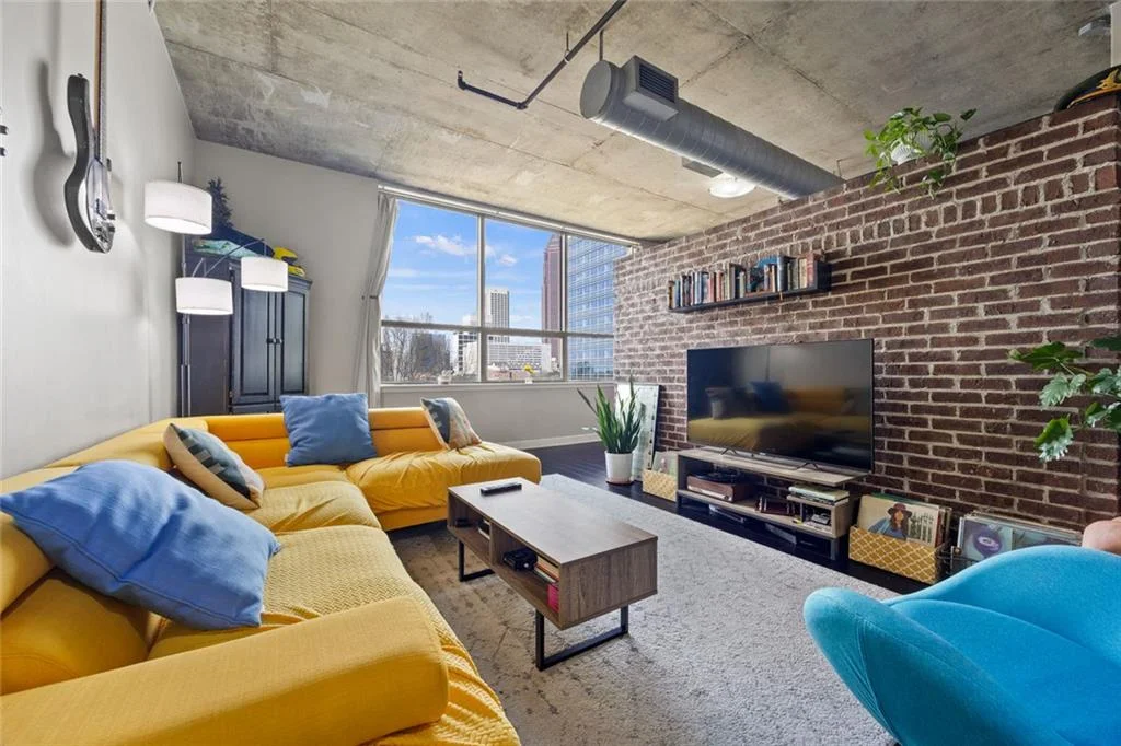 115 W Peachtree Place NW Unit 509
