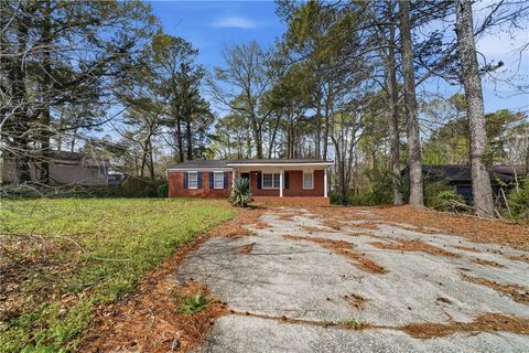 Homes For Sale - 295 Charlotte Boulevard<br/> Stockbridge, GA 30281