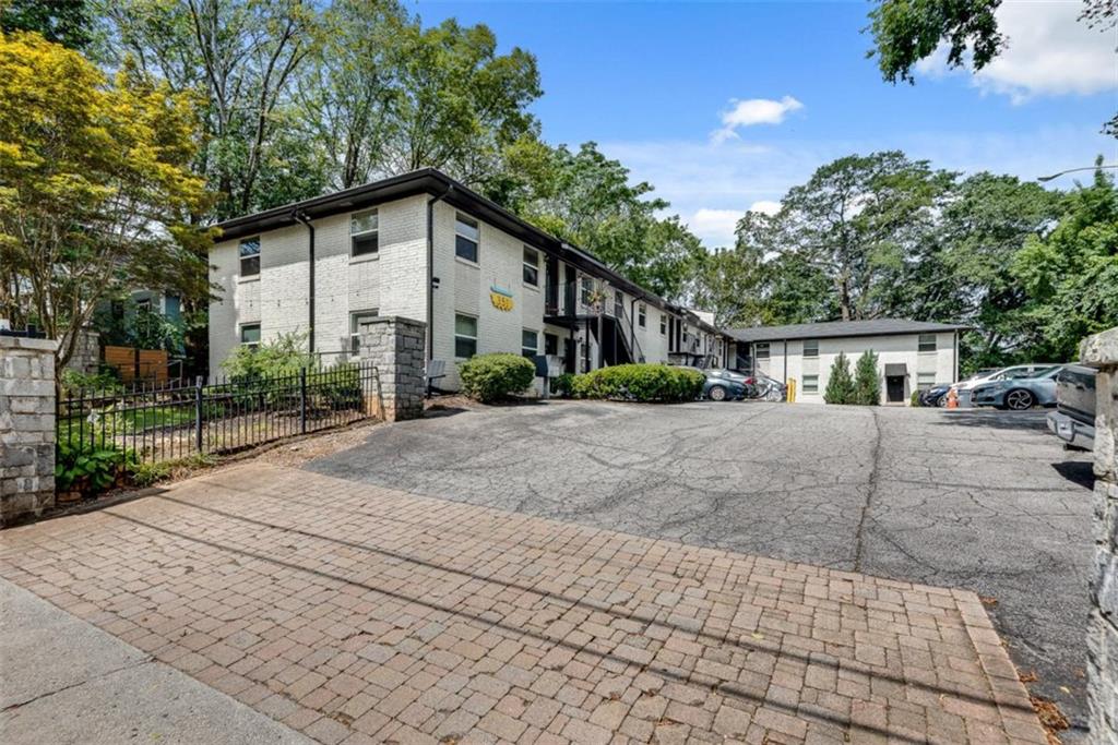 351 Cherokee Avenue 8