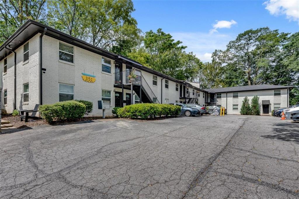 351 Cherokee Avenue 8