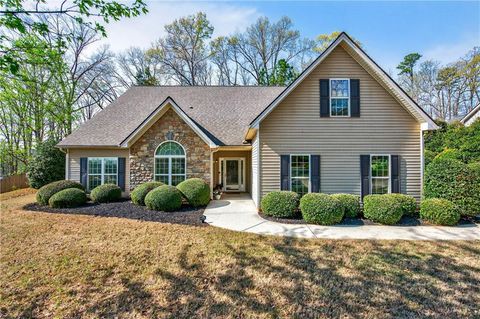 Homes For Sale - 510 Jefferson Walk Circle<br/> Jefferson, GA 30549