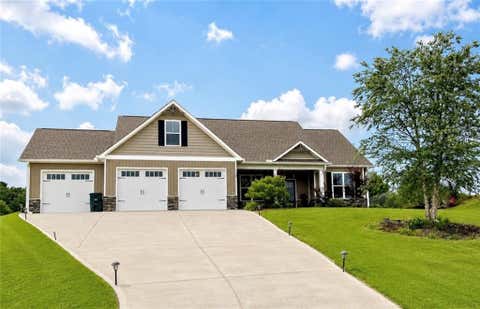 Homes For Sale - 127 Alex Court<br/> Calhoun, GA 30701