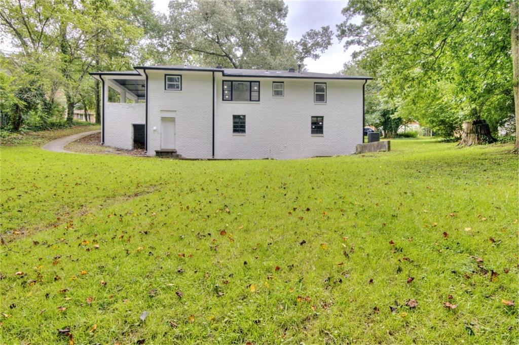 1297 Lockhaven CIr SW