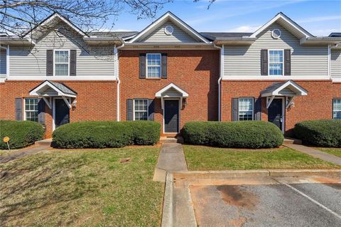 Townhouse For Sale - 17 Middlebrook Drive<br/> Cartersville, GA 30120