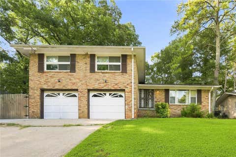 Homes For Rent - 2494 Glenrock Drive<br/> Decatur, GA 30032