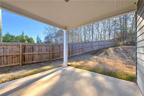 A home in Dacula