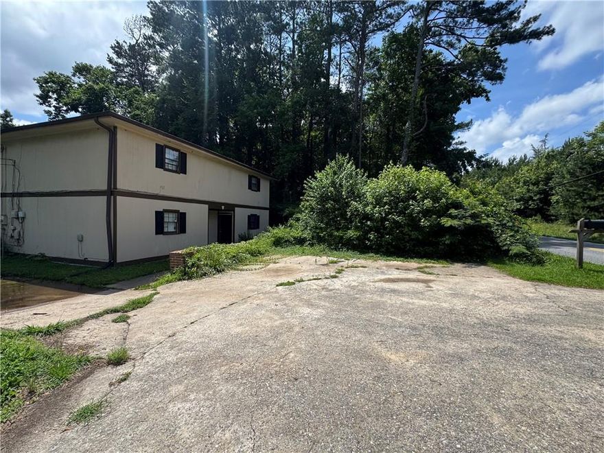 Welcome to the 120 Boley Dr- just minutes from the University of Georgia campus, vibrant shopping centers, and lively downtown Athens, this charming home offers the perfect blend of convenience and comfort. Upstairs, you'll find two spacious bedrooms, and a bathroom with a vanity area- perfect for privacy and ease in your morning routine.
Ample storage solution are thoughtfully integrated throughout the home. providing plenty of space to keep your living areas organized and clutter-free. Experience the best of Athens living in this ideally located and well- appointed residence.

Note: The property is currently occupied by tenants. Showing are available by appointment only.
