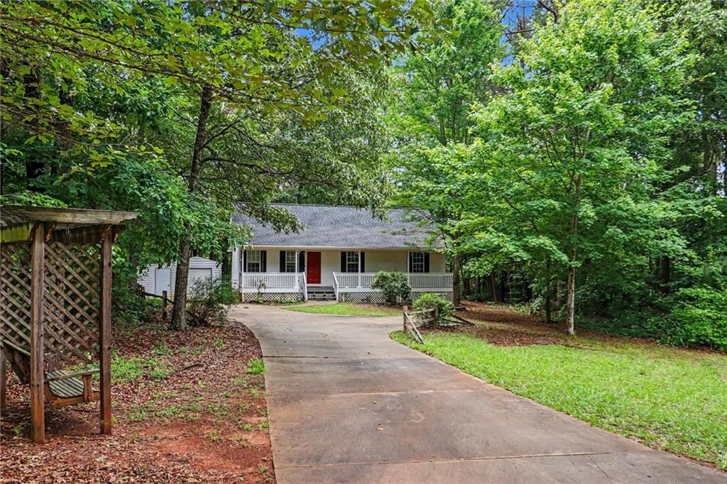 425 Tommy Thompson Way