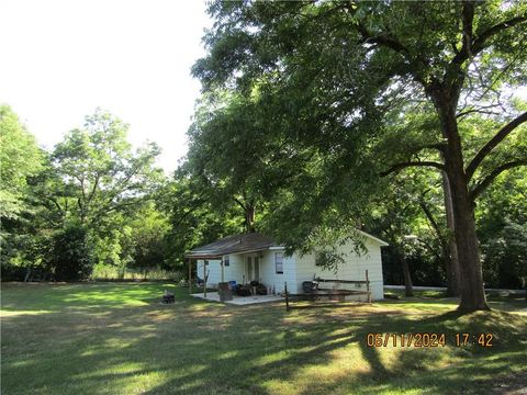 A home in Locust Grove