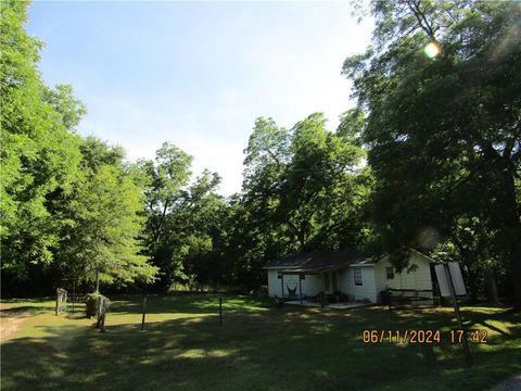 A home in Locust Grove