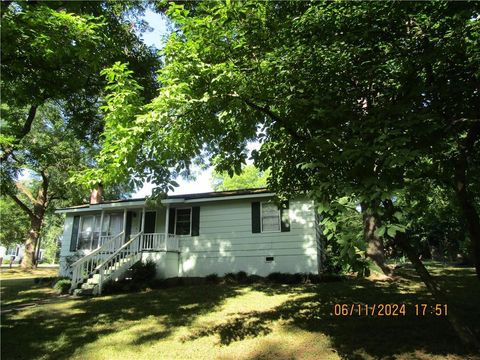 A home in Locust Grove